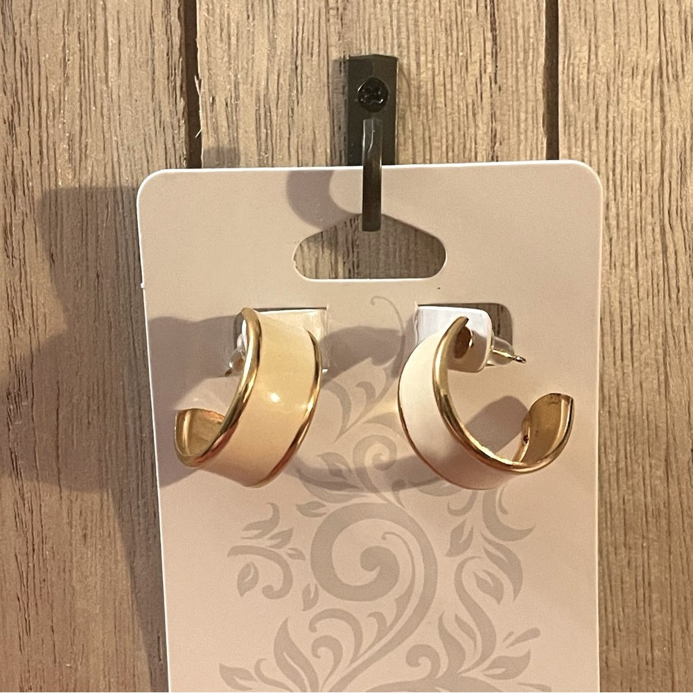 VINTAGE CHUNKY HOOP EARRINGS